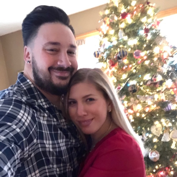 Meet your Posher, Laura - Picture 3 of 3